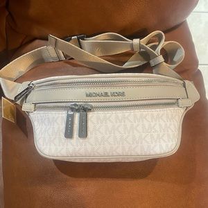 Michael kors waist pack